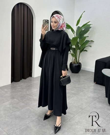 أسود