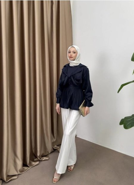 أسود