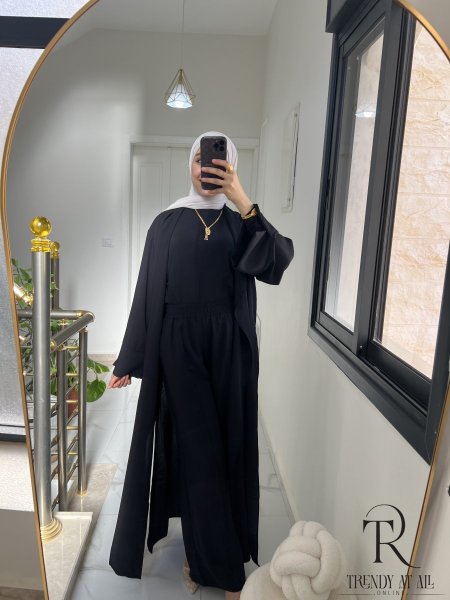أسود