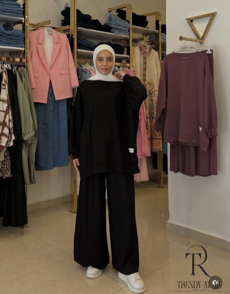 أسود