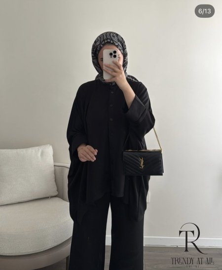 أسود
