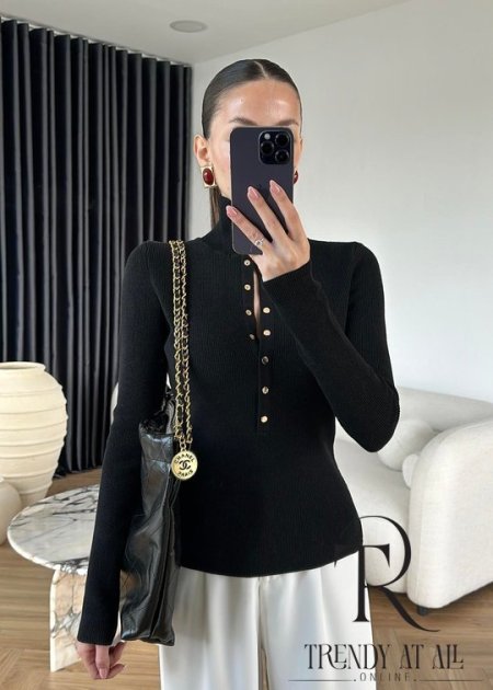 أسود